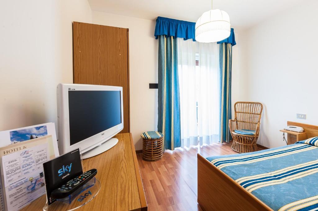 Hotel Al Sorriso Greenpark & Wellness Levico Terme Cameră foto